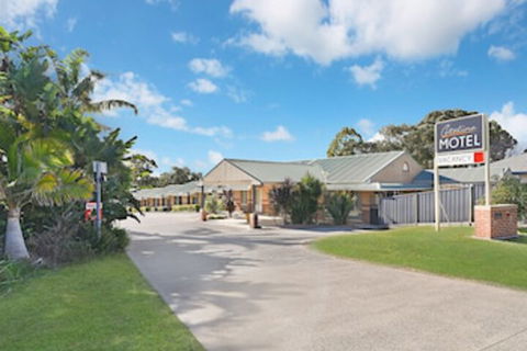 Catalina Motel Lake Macquarie - Accommodation Sunshine Coast 0