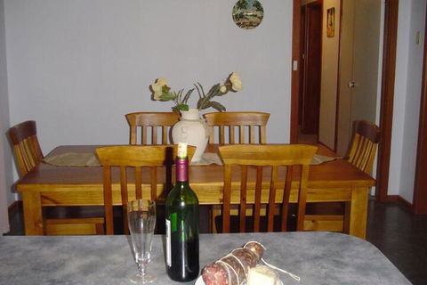 Catania Cottage & Farmhouse - Accommodation Sunshine Coast 5