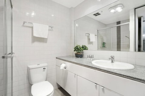 Anchor On Collins - Accommodation Sunshine Coast 4