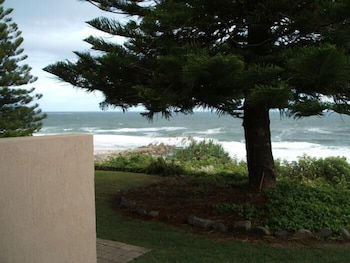 King's Row Holiday Apartments - Accommodation Sunshine Coast 0