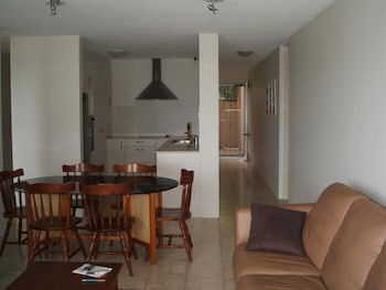 King's Row Holiday Apartments - Accommodation Sunshine Coast 2