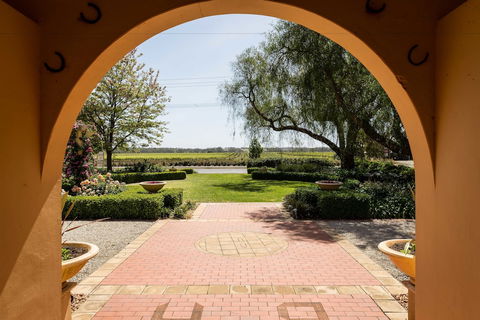 Barossa House - Accommodation Sunshine Coast 5