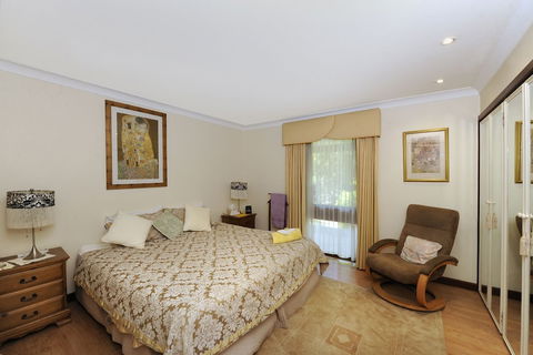 Falls Retreat B & B - Accommodation Sunshine Coast 3
