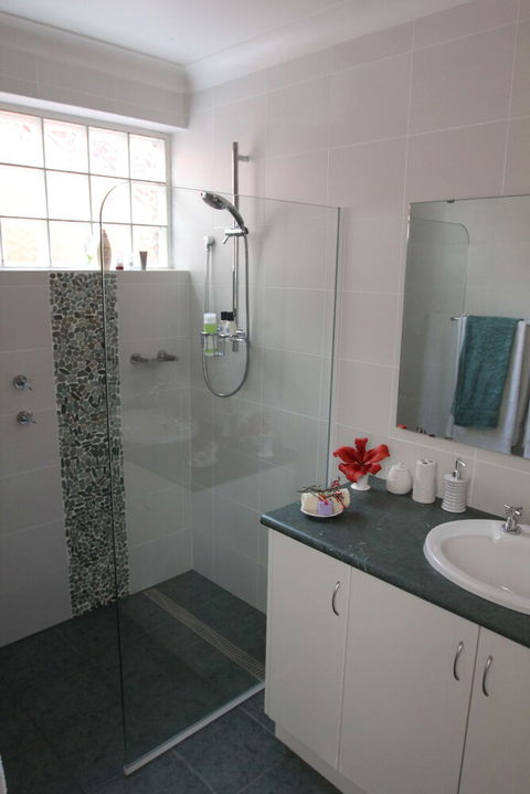 Falls Retreat B & B - Accommodation Sunshine Coast 4