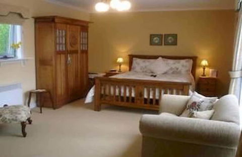 Walton House - Accommodation Sunshine Coast 5