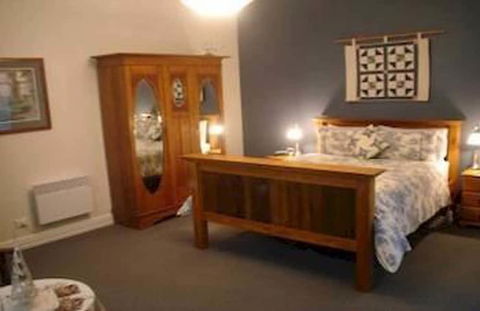 Walton House - Accommodation Sunshine Coast 4