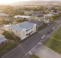 Port Elliot Beach House YHA Hostel - Accommodation Sunshine Coast
