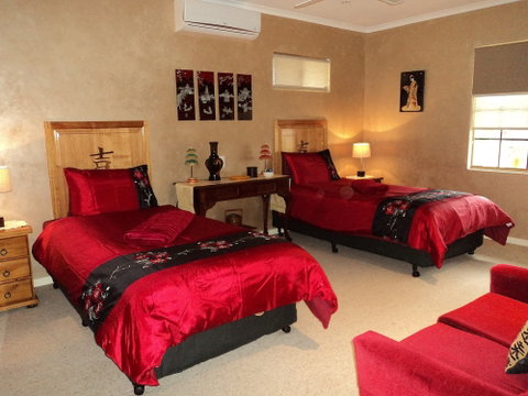 Armadale Cottage Bed & Breakfast - Accommodation Sunshine Coast 2