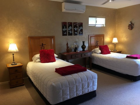 Armadale Cottage Bed & Breakfast - Accommodation Sunshine Coast 5