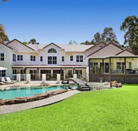 Kingfishers Manor - Accommodation Sunshine Coast
