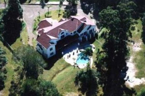 Kingfishers Manor - Accommodation Sunshine Coast 1