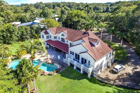 Kingfishers Manor - Accommodation Sunshine Coast 2