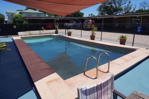 A & A Motel - Accommodation Sunshine Coast 0