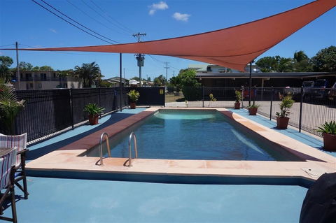 A & A Motel - Accommodation Sunshine Coast 1