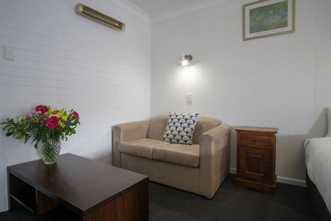 Acacia Motor Inn - Accommodation Sunshine Coast 4