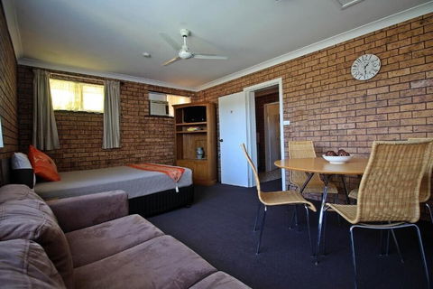 Woongarra Motel - Accommodation Sunshine Coast 3