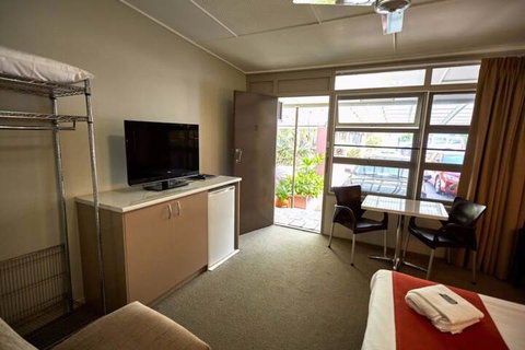 Anchorage Motor Inn - Accommodation Sunshine Coast 2
