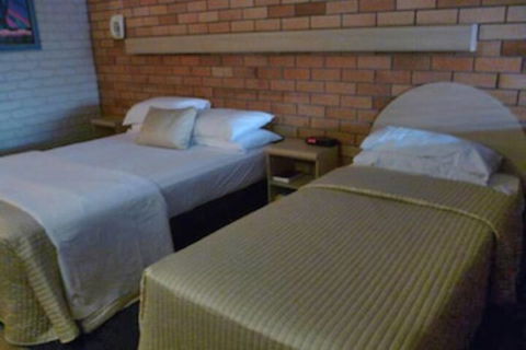 Castle Motor Lodge - Accommodation Sunshine Coast 7