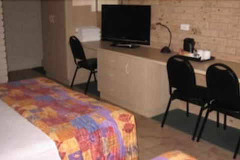 Castle Motor Lodge - Accommodation Sunshine Coast 6