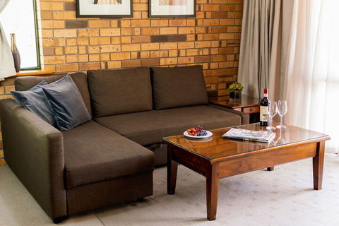 Blickinstal Barossa Valley Retreat - Accommodation Sunshine Coast 4