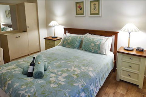 Underground Bed And Breakfast - Accommodation Sunshine Coast 0