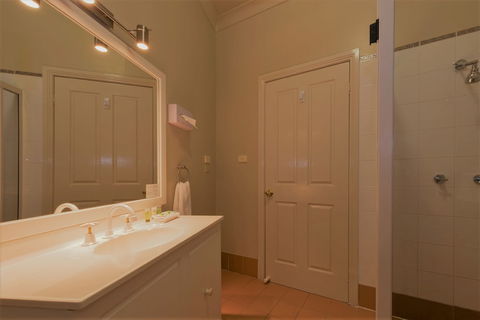 Bowen Inn Motel - Accommodation Sunshine Coast 5