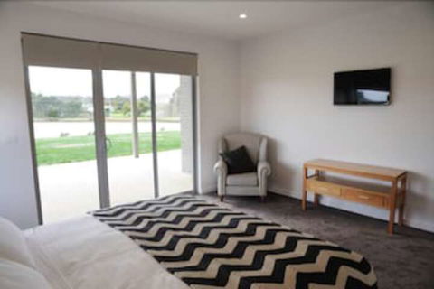 Relbia Lodge - Accommodation Sunshine Coast 5