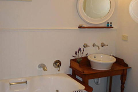 Middleton Cottage - Accommodation Sunshine Coast 1