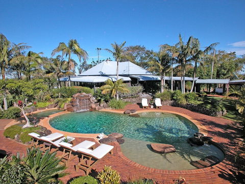 Four Winds Villas - Accommodation Sunshine Coast 1