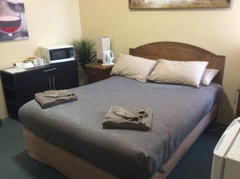 The New Whyalla Hotel - Accommodation Sunshine Coast 4