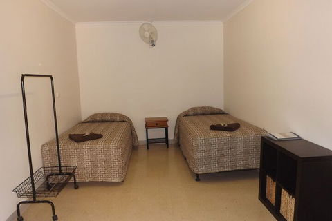 Derby Lodge Self Contained Apartments - Accommodation Sunshine Coast 3