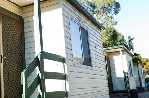 Strayleaves Caravan Park - Accommodation Sunshine Coast 2