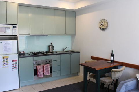Australian Home Away At Market Square Melbourne - Accommodation Sunshine Coast 4