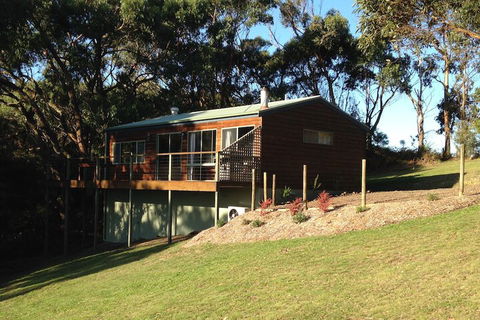 Southern Anchorage Retreat - Accommodation Sunshine Coast 3