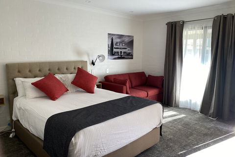 Town Square Motel - Accommodation Sunshine Coast 7