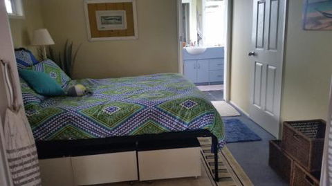 Wyreepi Caribbean Chalet - Accommodation Sunshine Coast 4