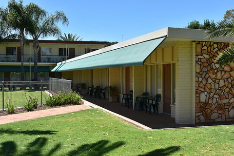 Motel Riverina - Accommodation Sunshine Coast 2