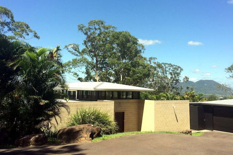 Phoenix Eumundi Bed & Breakfast - Accommodation Sunshine Coast 3