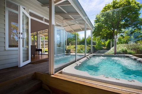 Sades - Accommodation Sunshine Coast 1