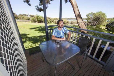 Lakeside Tourist Park - Accommodation Sunshine Coast 3