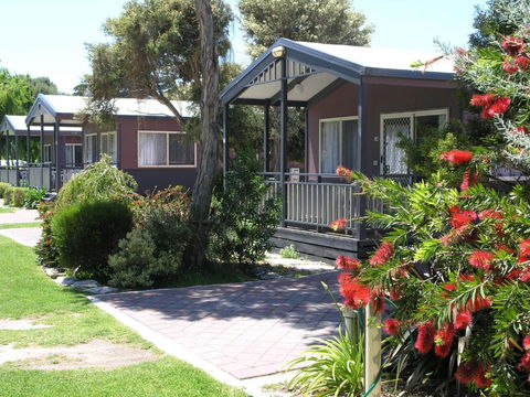 Lakeside Tourist Park - Accommodation Sunshine Coast 6