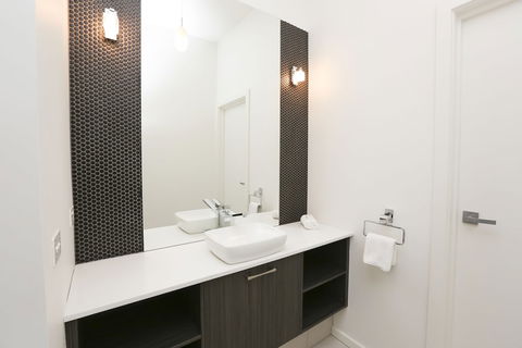 Indulge Apartments CBD - Accommodation Sunshine Coast 6