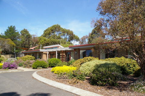 Deakin Geelong Units - Accommodation Sunshine Coast 0