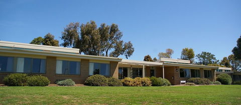 Deakin Geelong Units - Accommodation Sunshine Coast 3