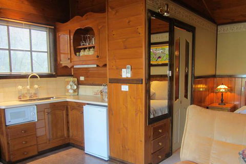 Willowlake Cottages - Accommodation Sunshine Coast 7