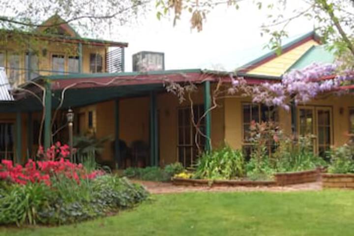 Howqua VIC Accommodation Sunshine Coast