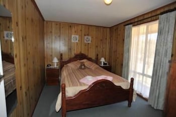 Clare Valley Cabins - Accommodation Sunshine Coast 4