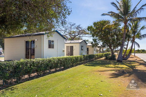 Harbour Lights Tourist Park - Accommodation Sunshine Coast 2