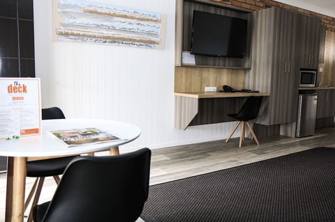 Central Motor Inn - Accommodation Sunshine Coast 2