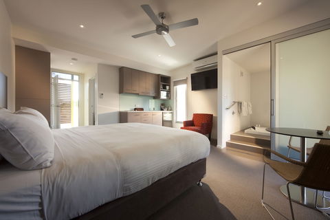 Longview Vineyard - Accommodation Sunshine Coast 1